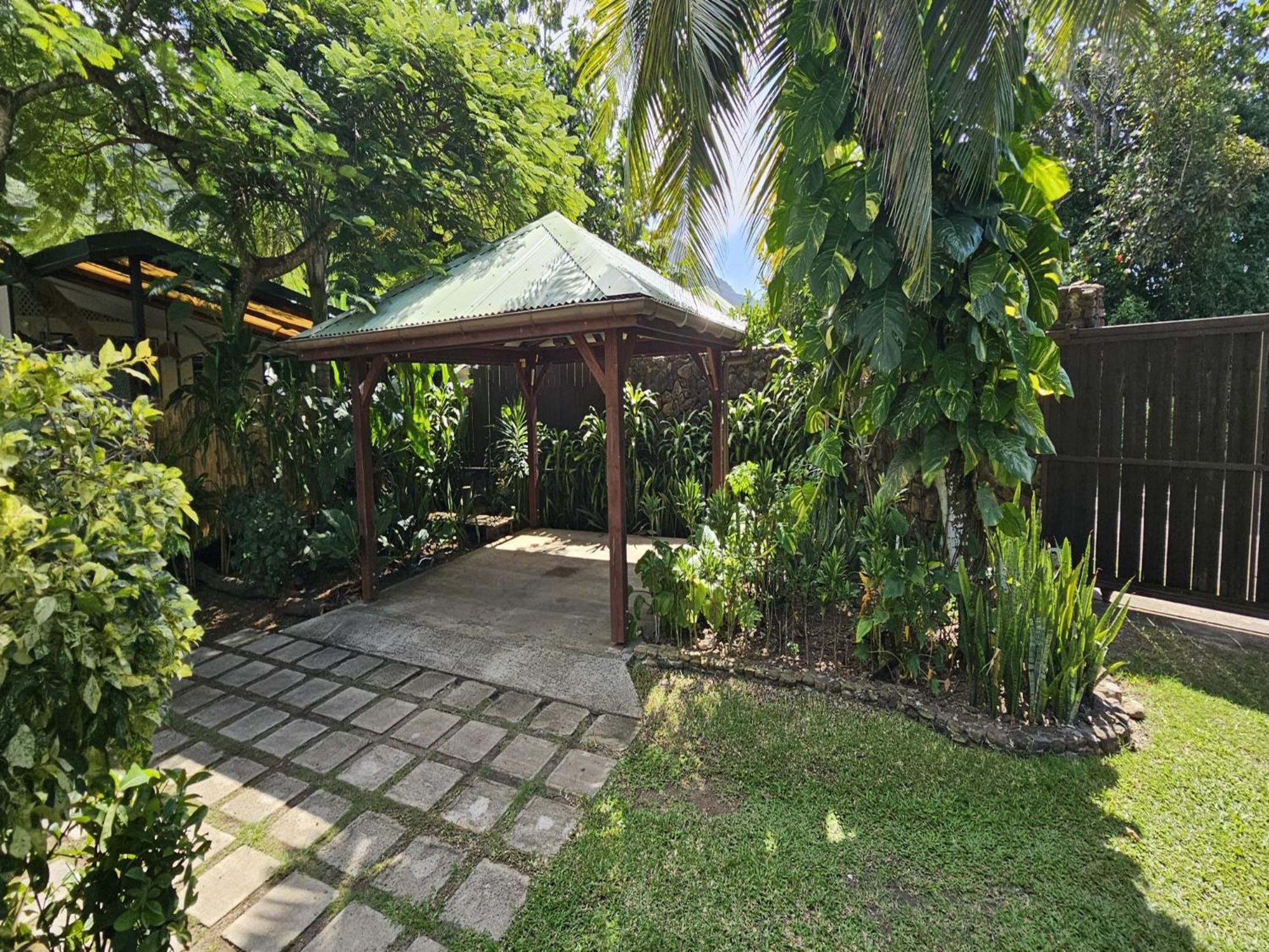 Villa Fare Le Flamboyant Moorea Exterior foto